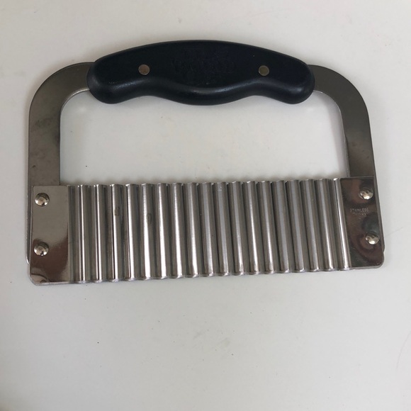 Pampered Chef Kitchen Pampered Chef Crinkle Cutter Poshmark